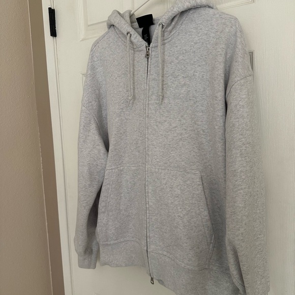 H&M oversized fit zip up hoodie - Picture 2 of 3